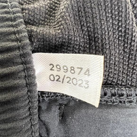 Outdoor Voices RecTrek 4 Inch Short Outdoor Ripstop Pockets Drawstring Waistband - Picture 10 of 10